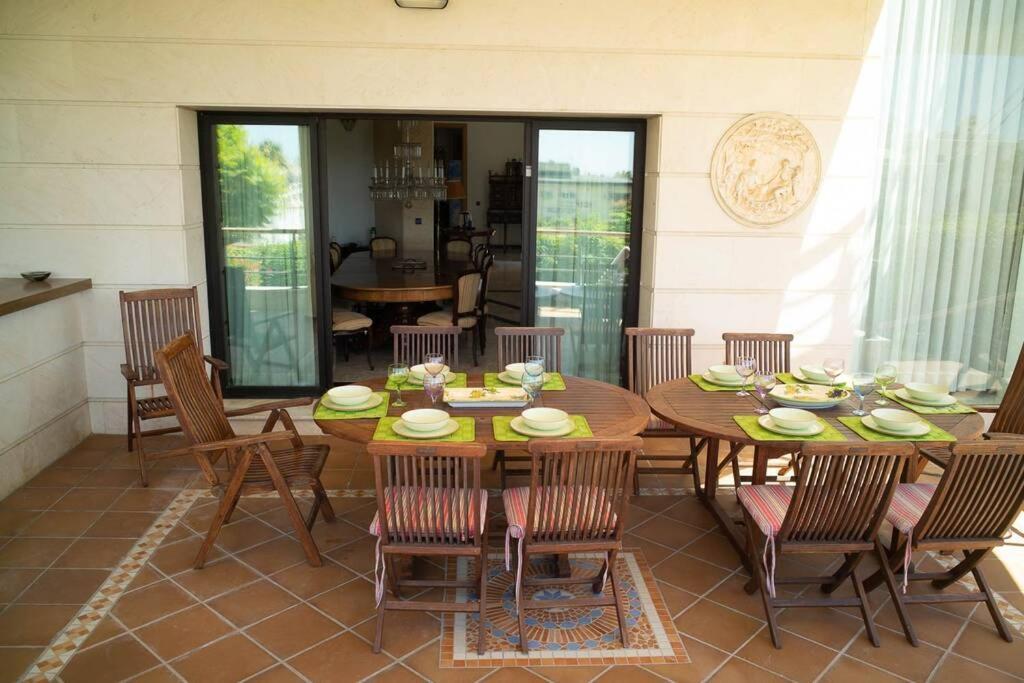 Beachside Villa In Puerto Marina, 贝纳尔马德纳 外观 照片