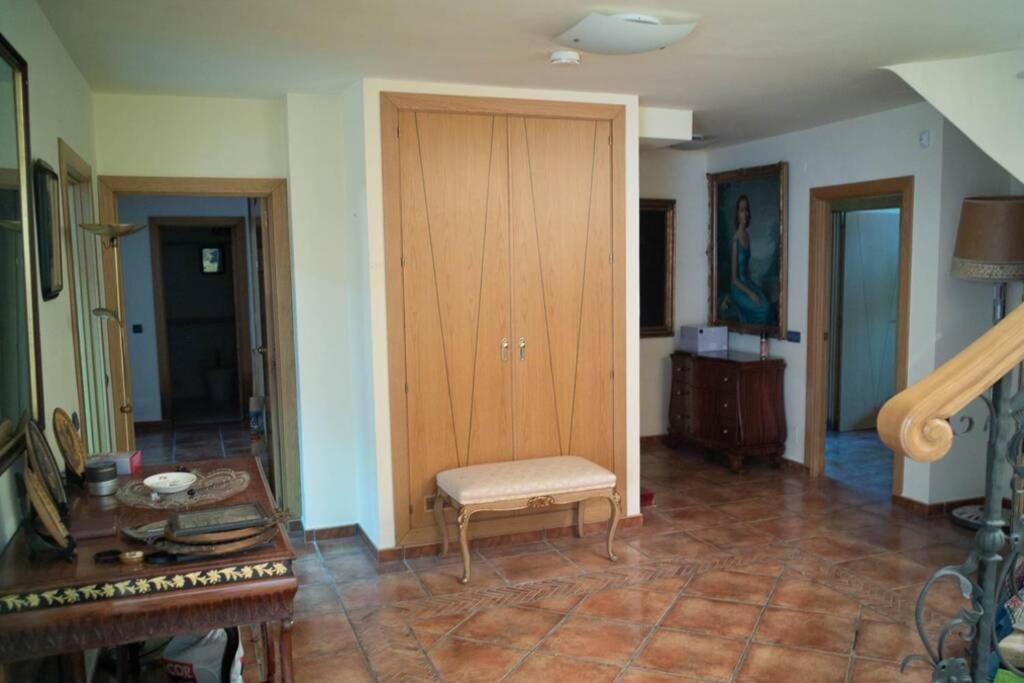 Beachside Villa In Puerto Marina, 贝纳尔马德纳 外观 照片